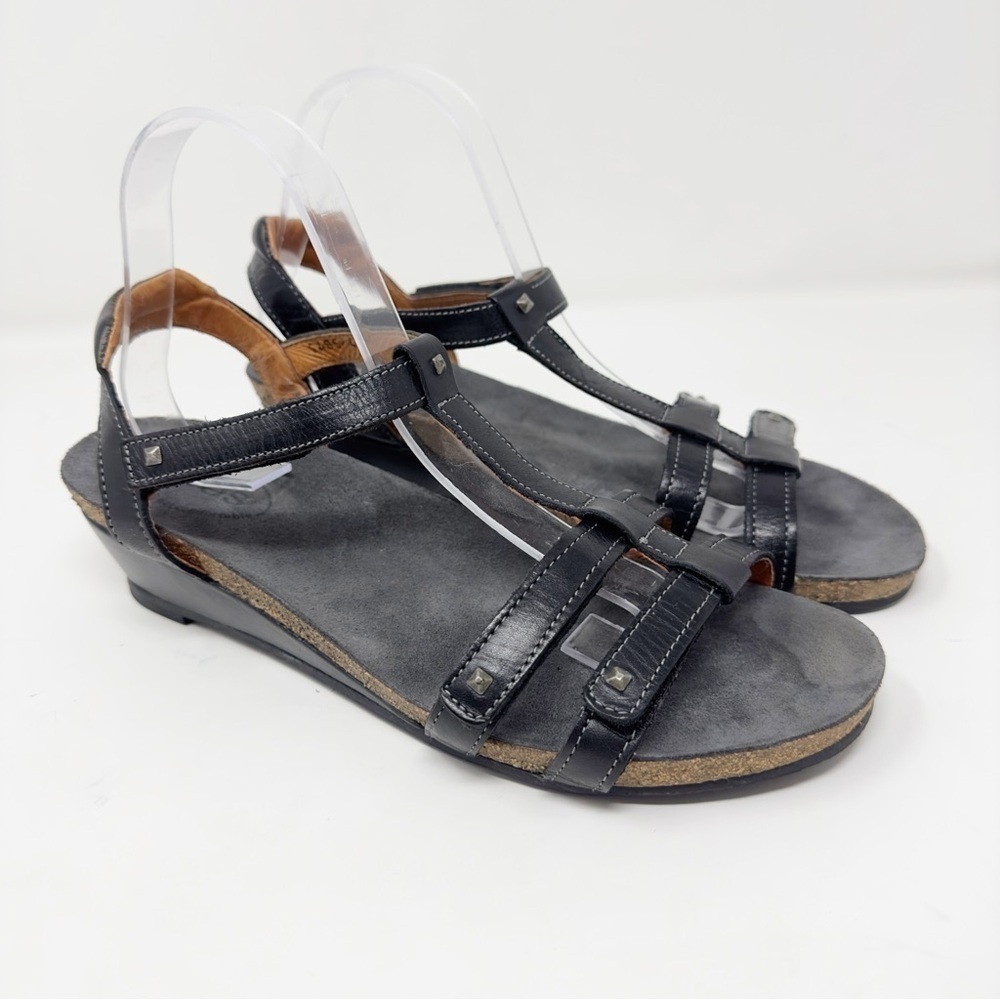 TAOS Wanderer Wedge Sandals
